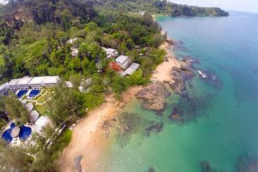 استراحتگاه Sentido Khao Lak
