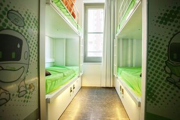 Urbany Hostel Bcn Go!