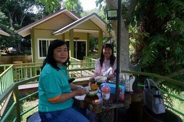 تختخواب و صبحانه Ho Kho Coffee And Cottages