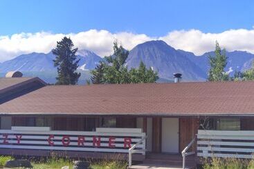 Cozy Corner Motel & Restaurant