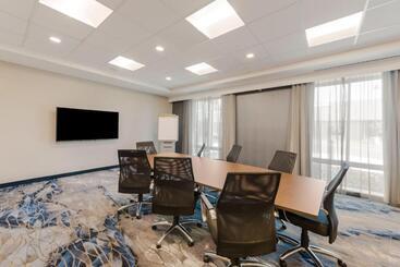 هتل Fairfield By Marriott Inn & Suites Columbus Canal Winchester