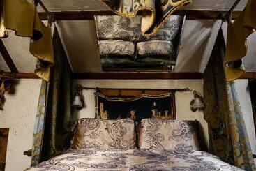 Castle Wood Theme Cottages  Couples Only