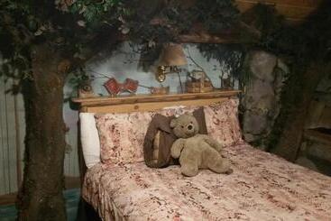 Castle Wood Theme Cottages  Couples Only