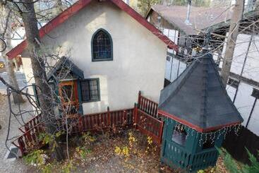 Castle Wood Theme Cottages  Couples Only