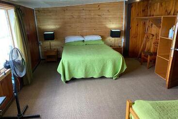 هتل Ancud Petit Hostal