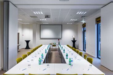 هتل Best Western Plus Paris Velizy