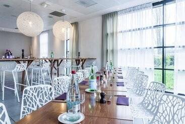 هتل Best Western Plus Paris Velizy