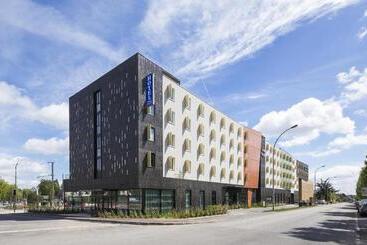هتل Best Western Plus Paris Velizy