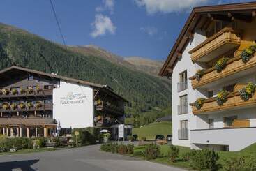 هتل Falknerhof
