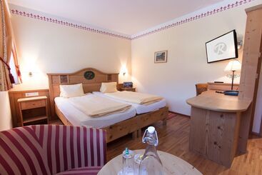 هتل Resl Resort