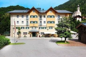 هتل Resl Resort