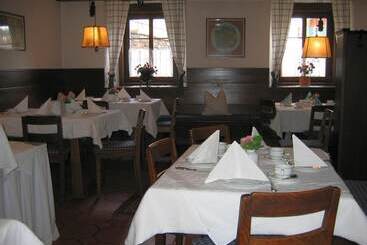 هتل Gasthof Koreth