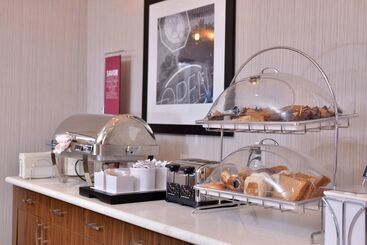 هتل Hampton Inn & Suites Ann Arbor West