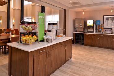 هتل Hampton Inn & Suites Ann Arbor West