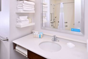 هتل Hampton Inn & Suites Ann Arbor West