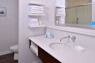 هتل Hampton Inn & Suites Ann Arbor West