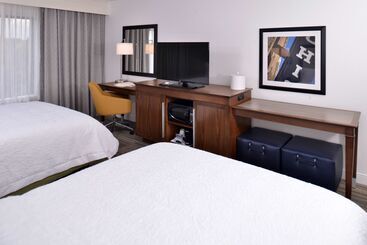 هتل Hampton Inn & Suites Ann Arbor West