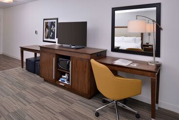 هتل Hampton Inn & Suites Ann Arbor West