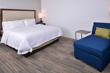 هتل Hampton Inn & Suites Ann Arbor West