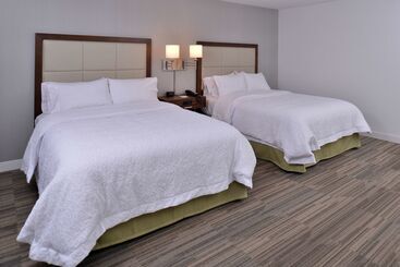 هتل Hampton Inn & Suites Ann Arbor West