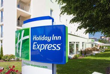 هتل Holiday Inn Express Neunkirchen, An Ihg