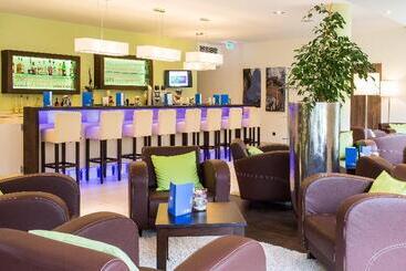 هتل Holiday Inn Express Neunkirchen, An Ihg