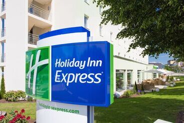 هتل Holiday Inn Express Neunkirchen, An Ihg