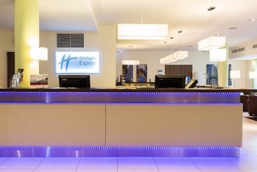 هتل Holiday Inn Express Neunkirchen, An Ihg