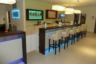 هتل Holiday Inn Express Neunkirchen, An Ihg