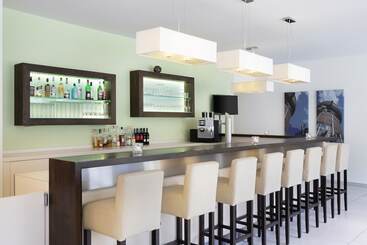 هتل Holiday Inn Express Neunkirchen, An Ihg
