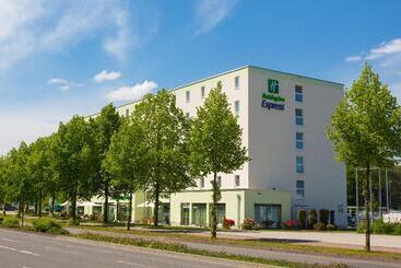 هتل Holiday Inn Express Neunkirchen, An Ihg