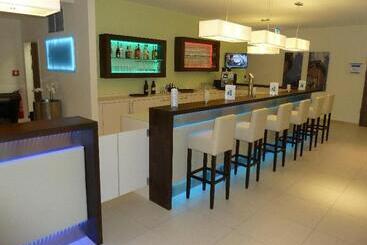 هتل Holiday Inn Express Neunkirchen, An Ihg
