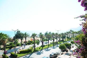 هتل Kleopatra Beach Yildiz