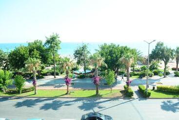 هتل Kleopatra Beach Yildiz