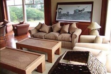 هتل Lodge Lakutaia