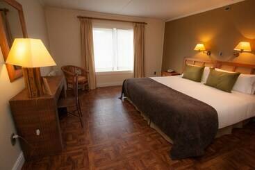 هتل Lodge Lakutaia