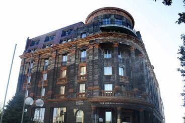 هتل Tufenkian Historic Yerevan