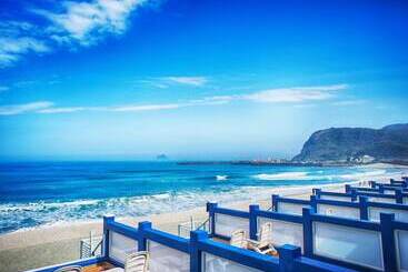 هتل White House Hot Spring Beach Resort
