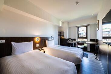 Hub Hotel Songshan Airport Branch
