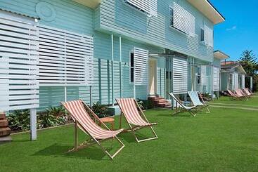 La Costa Beachside Motel