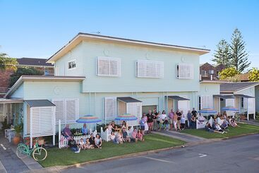 La Costa Beachside Motel