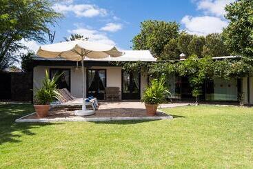 استراحتگاه Villas Alondra
