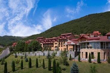 استراحتگاه Tsaghkadzor Marriott