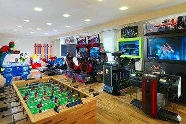 استراحتگاه Tsaghkadzor Marriott