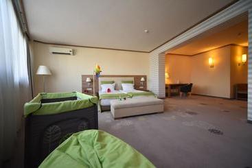 בית מלון כפרי Suite  Sofia