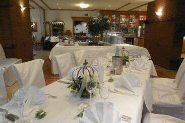 Wald Café Hotel Restaurant
