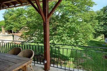 تختخواب و صبحانه Domaine L Esprit D Antan