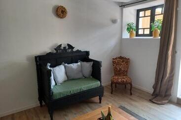 تختخواب و صبحانه Domaine L Esprit D Antan