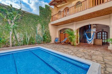 Boutique Hotel Secret Garden Granada
