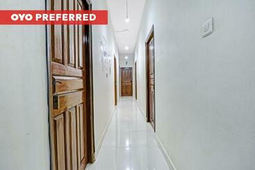호텔 Capital O 84338 Goodstays